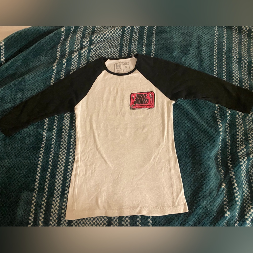 HVIII brand baseball tee size small